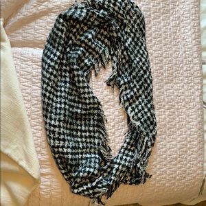 Black and White Checkered Infinity Scarf